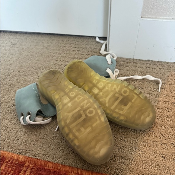 Fly London shoes - Picture 2 of 6